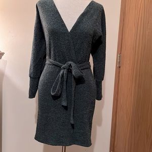 Harper Heritage Evergreen tie waist sweater dress